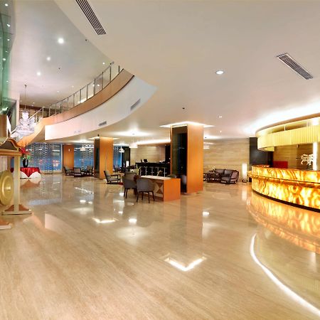 Golden City Hotel And Convention Center - Chse Certified سيمارانغ المظهر الخارجي الصورة
