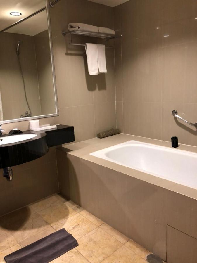 Golden City Hotel And Convention Center - Chse Certified سيمارانغ المظهر الخارجي الصورة
