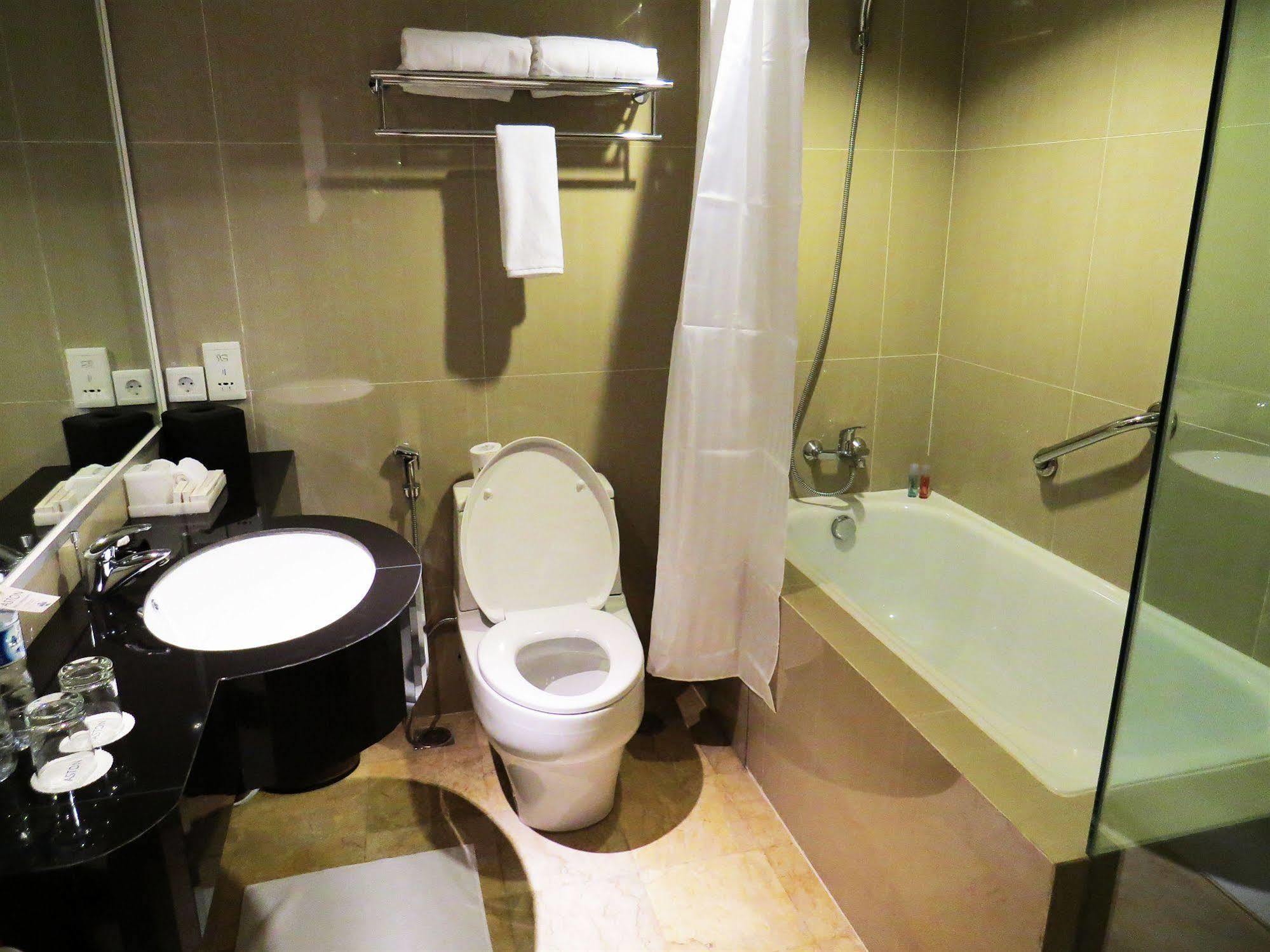 Golden City Hotel And Convention Center - Chse Certified سيمارانغ المظهر الخارجي الصورة