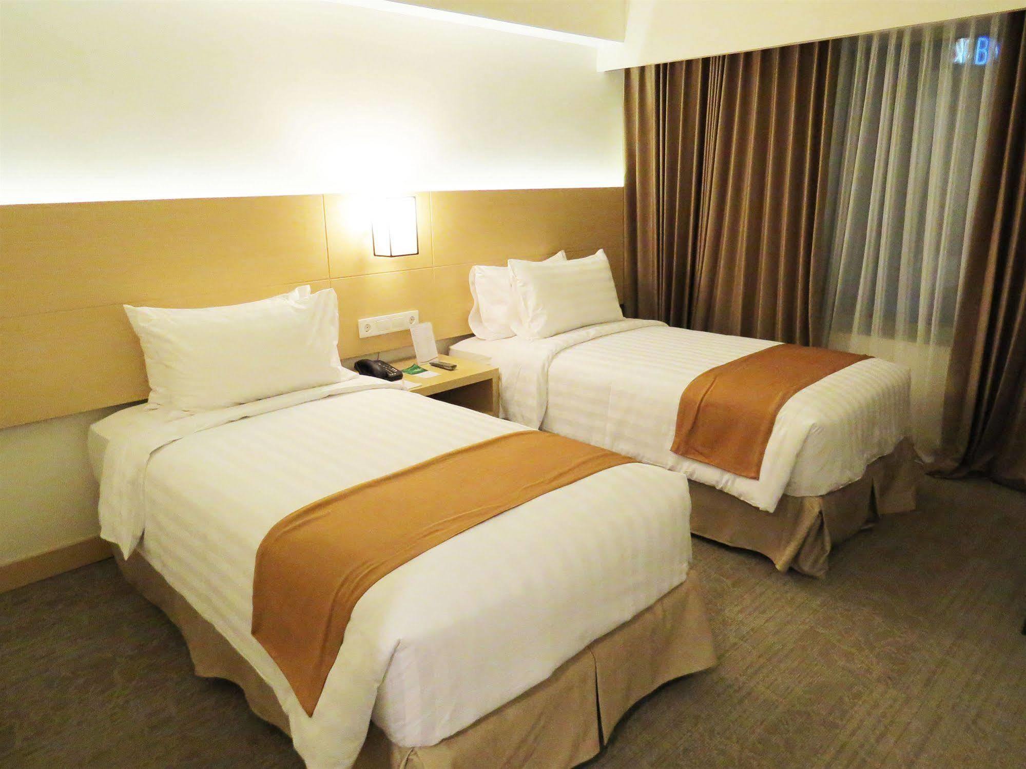 Golden City Hotel And Convention Center - Chse Certified سيمارانغ المظهر الخارجي الصورة