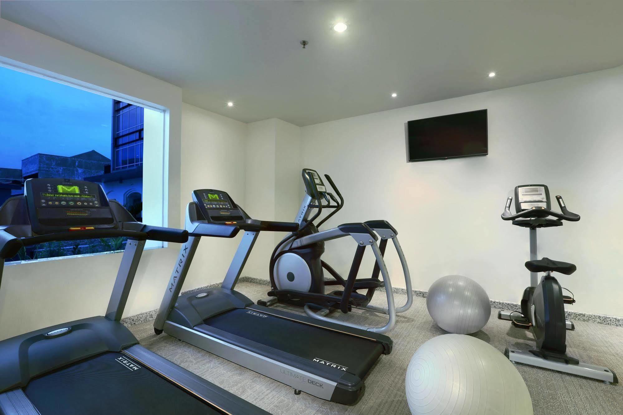 Golden City Hotel And Convention Center - Chse Certified سيمارانغ المظهر الخارجي الصورة