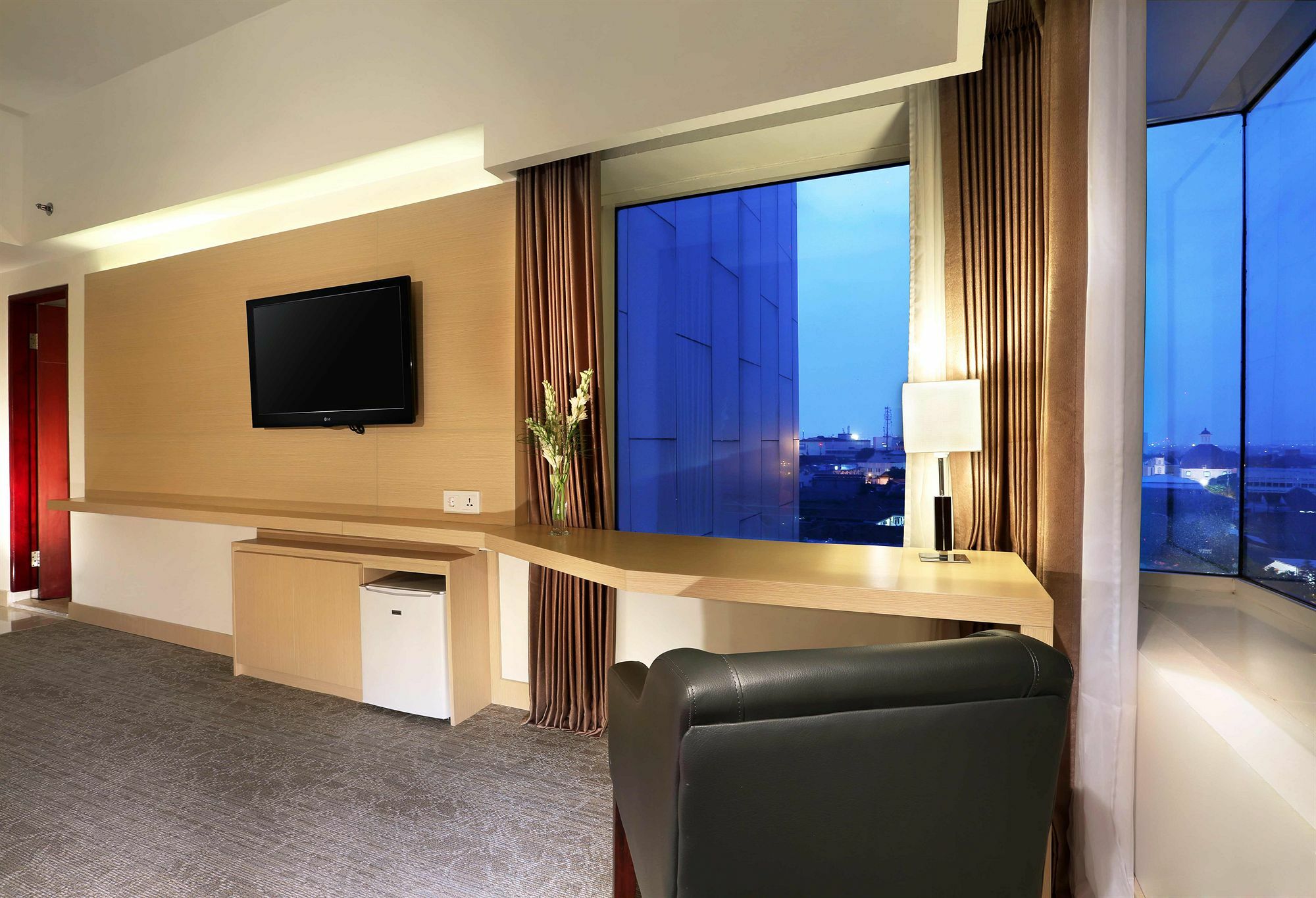 Golden City Hotel And Convention Center - Chse Certified سيمارانغ المظهر الخارجي الصورة